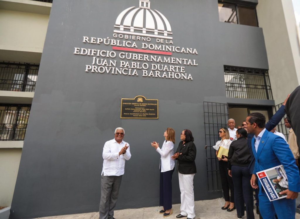 Vicepresidenta Raquel Peña inaugura nuevas oficinas gubernamentales y