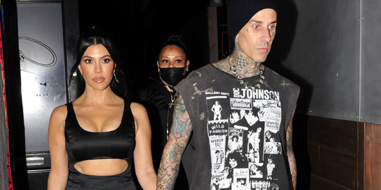 Reality star Kourtney Kardashian and Travis Barker dine at Craig's in West Hollywood on June 24 2021. 24 Jun 2021 Pictured: Reality star Kourtney Kardashian and Travis Barker dine at Craig's in West Hollywood on June 24 2021. Photo credit: twoeyephotos/MEGA TheMegaAgency.com +1 888 505 6342 (Mega Agency TagID: MEGA765041_002.jpg) [Photo via Mega Agency]