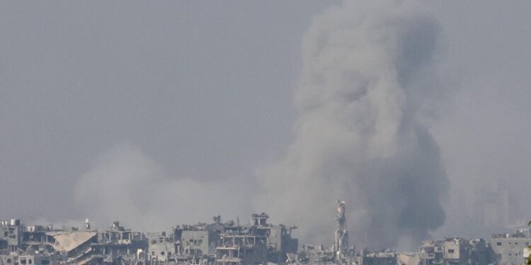 Undisclosed (Israel), 02/11/2023.- Smoke billows from the northern Gaza Strip following an Israeli military strike, as seen from southern Israel, 02 November 2023. More than 8,500 Palestinians and at least 1,400 Israelis have been killed, according to the Israel Defense Forces (IDF) and the Palestinian health authority, since Hamas militants launched an attack against Israel from the Gaza Strip on 07 October, and the Israeli operations in Gaza and the West Bank which followed it. EFE/EPA/ABIR SULTAN